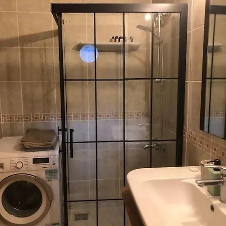 Apartment Ozzy Homes *